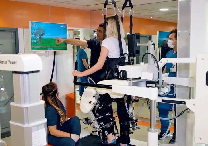 https://new.engincakar.com/wp-content/uploads/2024/06/robotik-tedavi.jpg